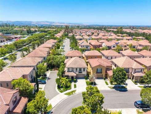 118 Chestnut Grove, Irvine, CA