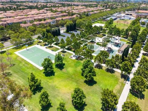 118 Chestnut Grove, Irvine, CA