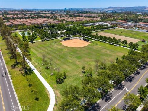 118 Chestnut Grove, Irvine, CA