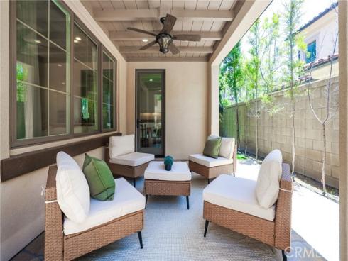 118 Chestnut Grove, Irvine, CA
