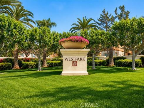 6 Del Azul , Irvine, CA