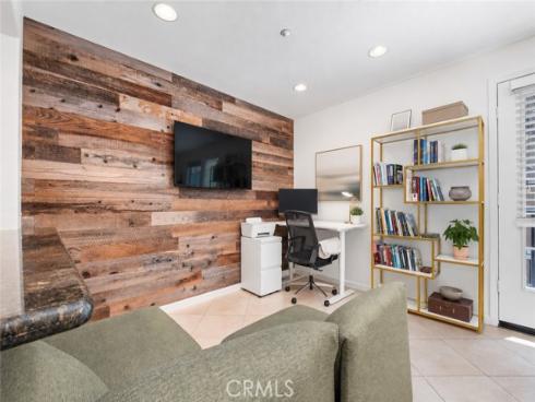 6 El Cajon , Irvine, CA