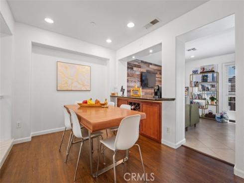 6 El Cajon , Irvine, CA