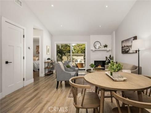 32 Acorn 15 , Irvine, CA