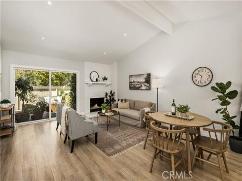 32 Acorn 15 , Irvine, CA