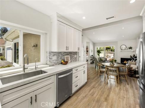 32 Acorn 15 , Irvine, CA