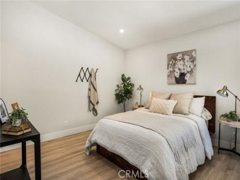 32 Acorn 15 , Irvine, CA
