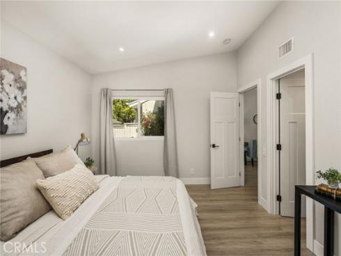 32 Acorn 15 , Irvine, CA