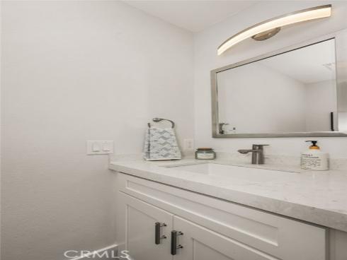 32 Acorn 15 , Irvine, CA