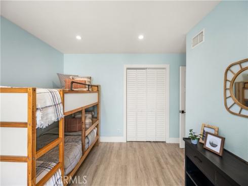 32 Acorn 15 , Irvine, CA