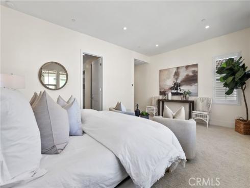 107  Orbit  , Irvine, CA