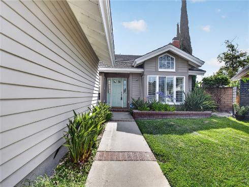 10 E Trenton  , Irvine, CA