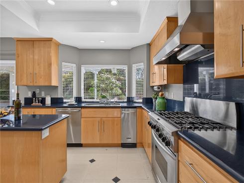 10 E Trenton  , Irvine, CA