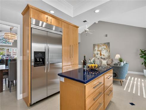 10 E Trenton  , Irvine, CA