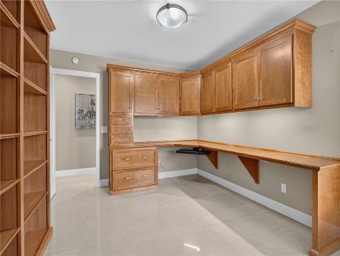 10 E Trenton  , Irvine, CA