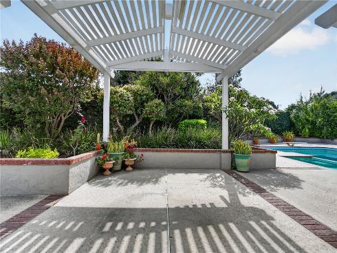10 E Trenton  , Irvine, CA