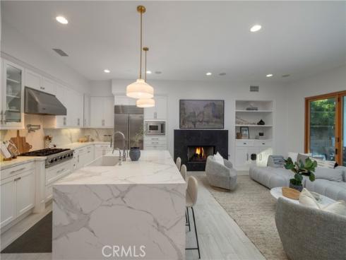 46 Woods Trail , Irvine, CA