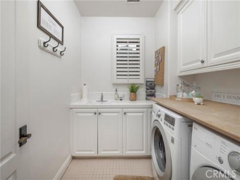 46 Woods Trail , Irvine, CA