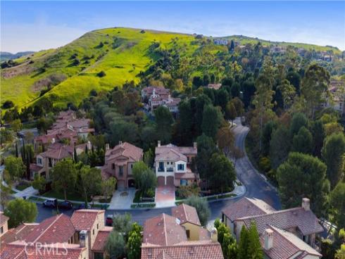 46 Woods Trail , Irvine, CA