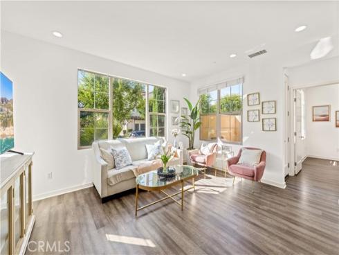 56 Bay Layrel , Irvine, CA
