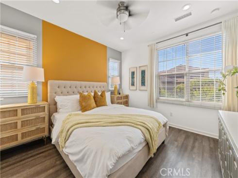 56 Bay Layrel , Irvine, CA