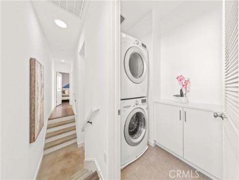 56 Bay Layrel , Irvine, CA