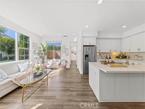 56 Bay Layrel , Irvine, CA