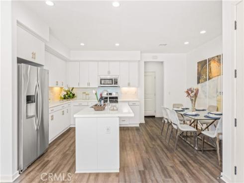56 Bay Layrel , Irvine, CA
