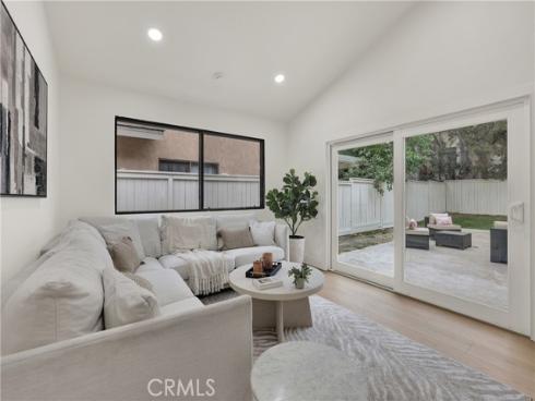 2 Hudson , Irvine, CA