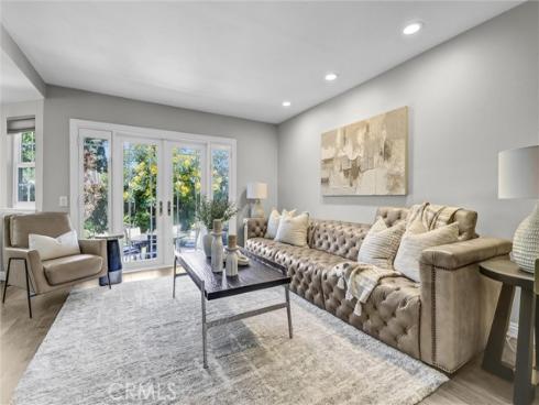 20  Farragut  , Irvine, CA