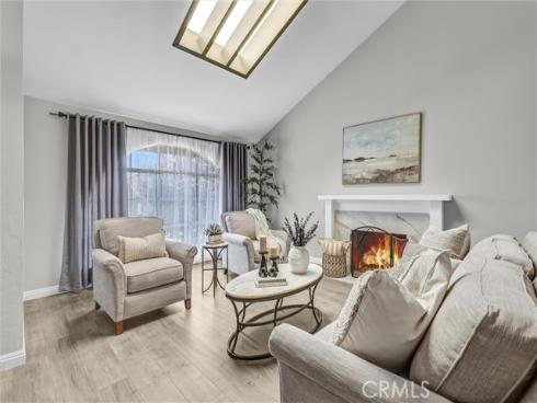 20  Farragut  , Irvine, CA