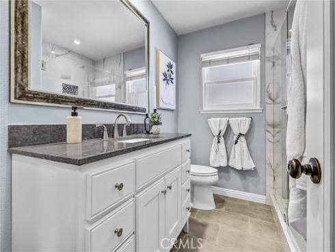 20  Farragut  , Irvine, CA