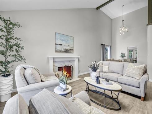 20  Farragut  , Irvine, CA