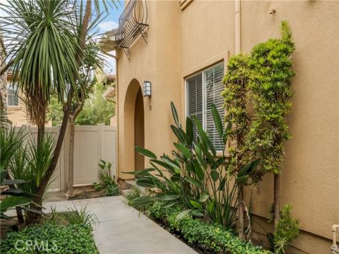 58 Salton 32 , Irvine, CA