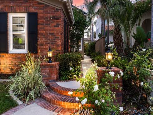 14 Buellton , Irvine, CA