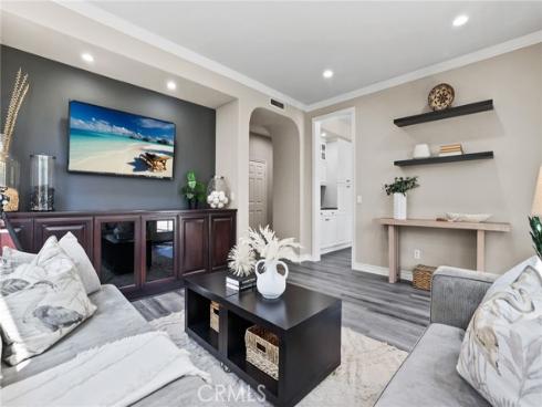 14 Buellton , Irvine, CA