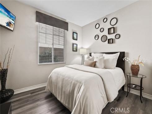 14 Buellton , Irvine, CA