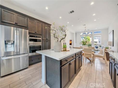293 Merit , Irvine, CA