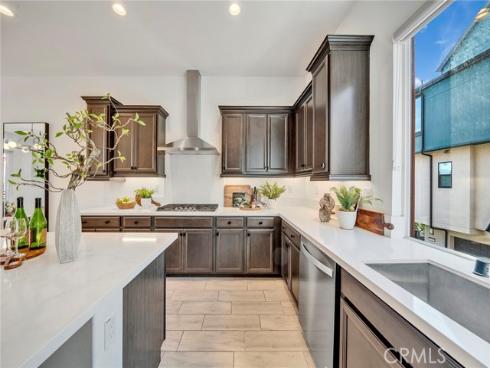 293 Merit , Irvine, CA