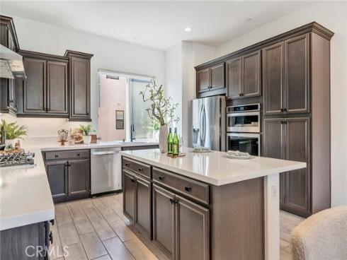 293 Merit , Irvine, CA