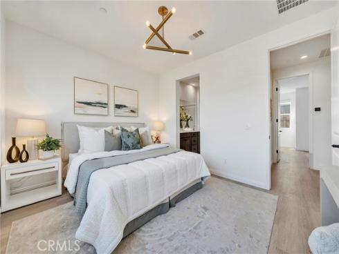 293 Merit , Irvine, CA
