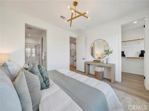 293 Merit , Irvine, CA