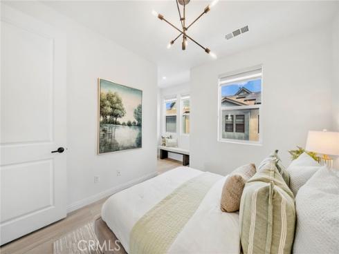 293 Merit , Irvine, CA