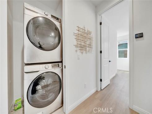 293 Merit , Irvine, CA