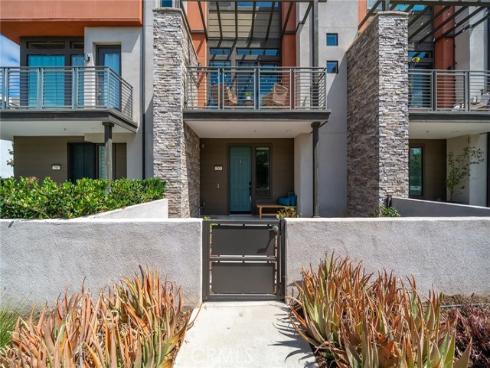 293 Merit , Irvine, CA