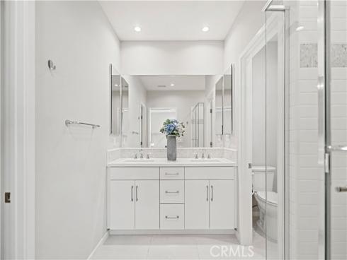 135  Messenger  , Irvine, CA