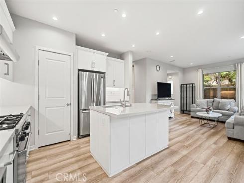 135  Messenger  , Irvine, CA