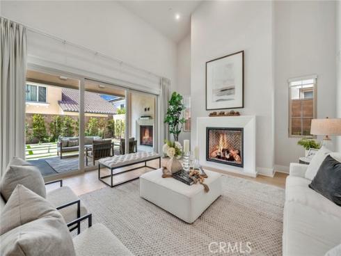 207 Pinnacle , Irvine, CA