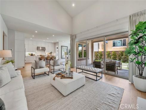207 Pinnacle , Irvine, CA