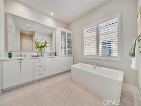 207 Pinnacle , Irvine, CA